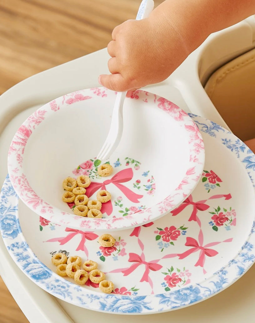 Itzy’s Ritzy Bow Plate set