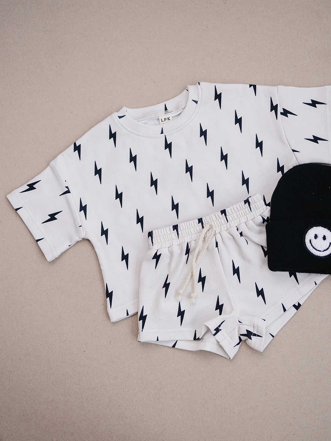 Short set| Black & White bolts