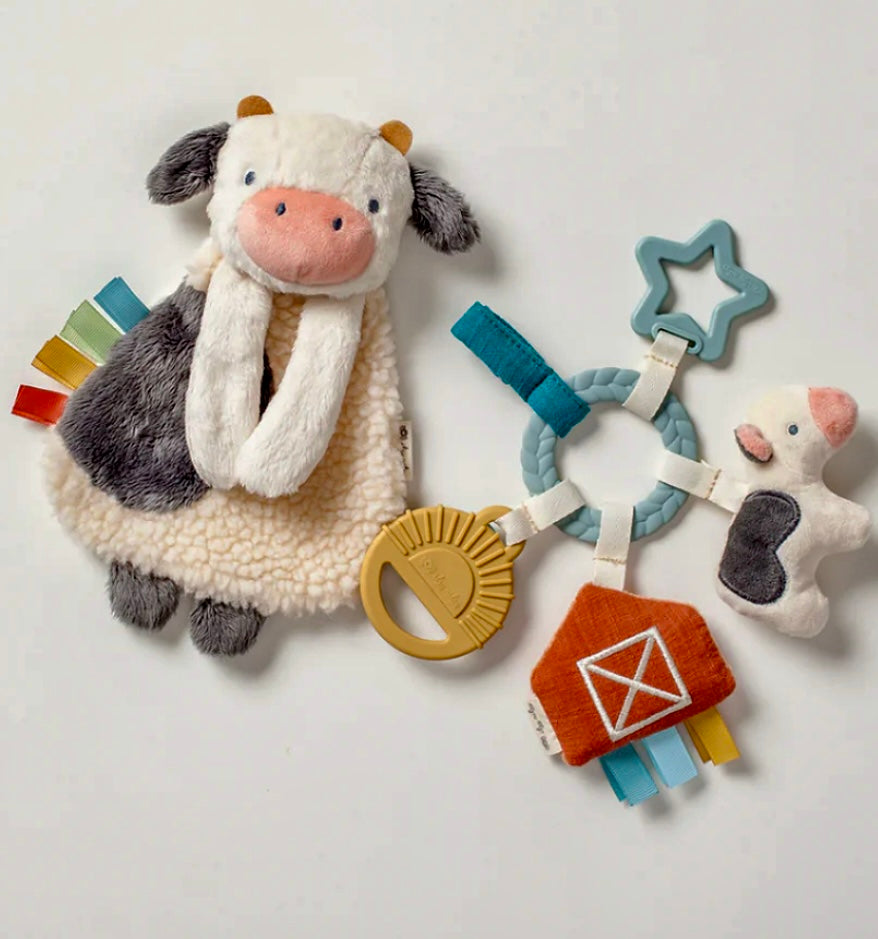 Itzy’s Bitzy Busy Farm Gift set