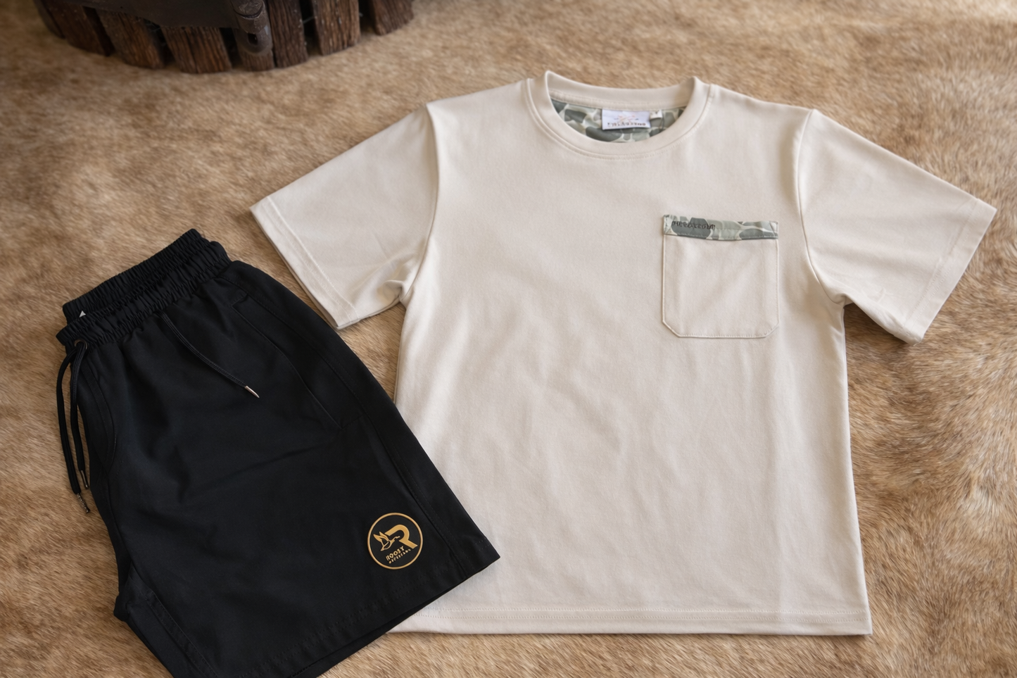 Men’s| Solid Tee w/ Marsh Camo Pocket