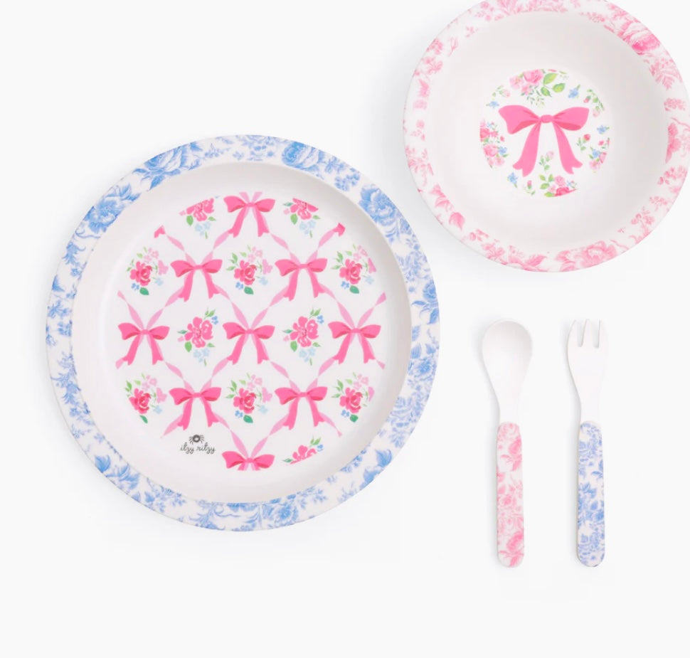 Itzy’s Ritzy Bow Plate set