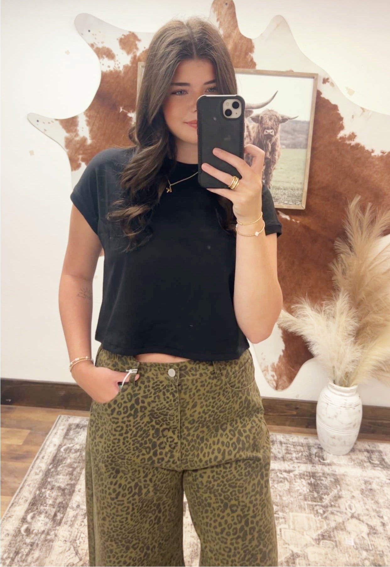Black Tee