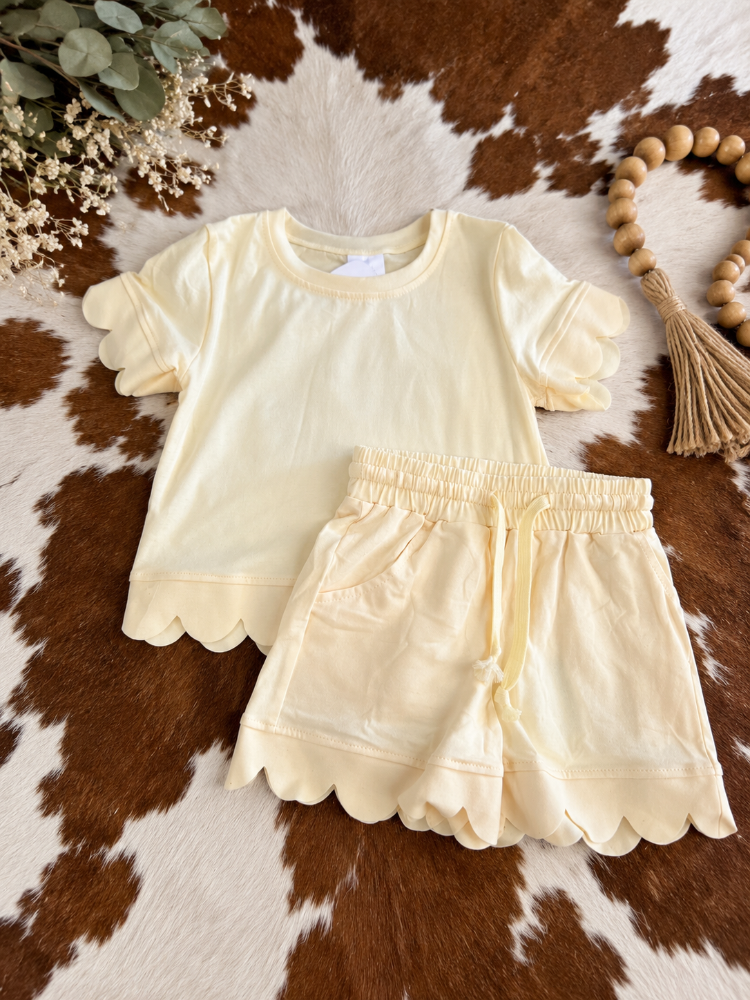 Girls| yellow scalloped short set