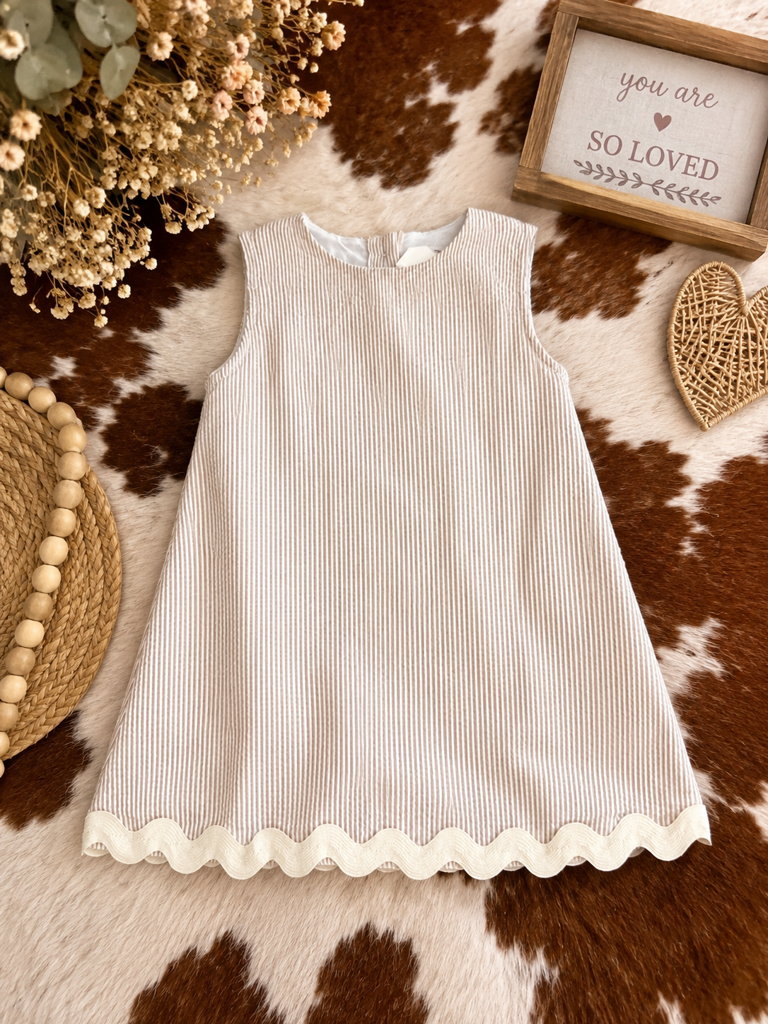 Girls| khaki scalloped dress