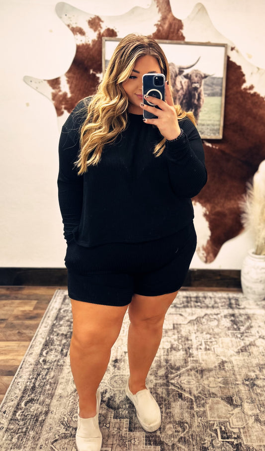 Curvy Black Urban Set